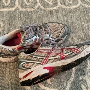 ASICS women’s shoes size 9